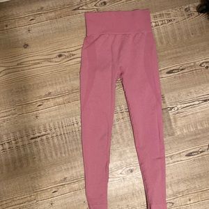 Pink leggings with booty lift!